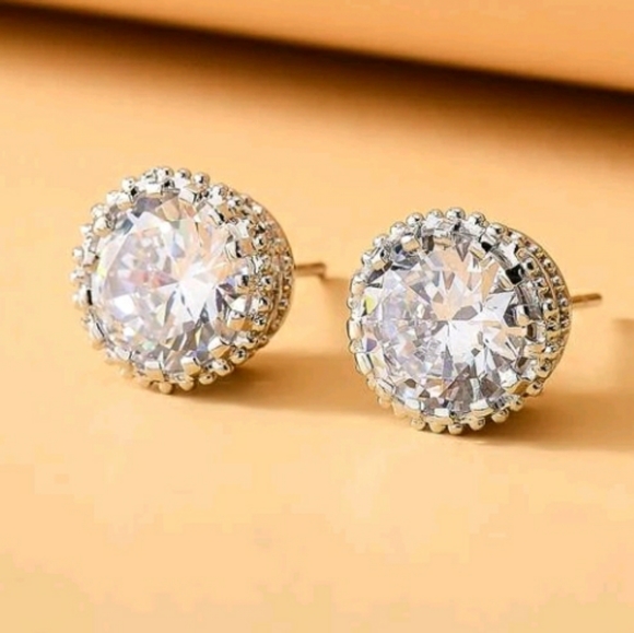 Rhinestone Stud Earrings - Picture 3 of 3